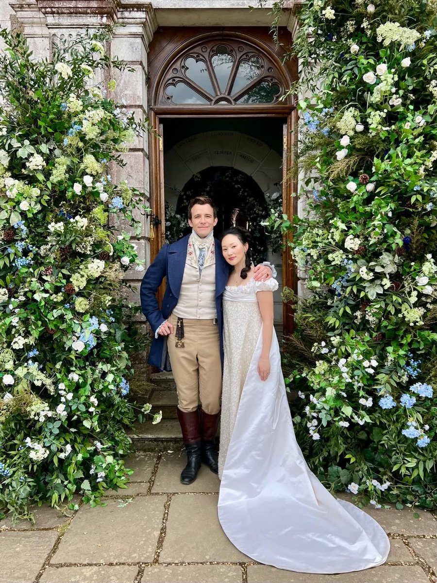 THE WEDDING PICTURE RIGHT IN FRONT OF MY COTTAGE THEY ARE LXKXKZKZK