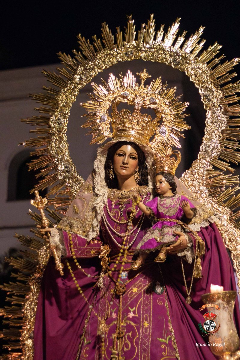 📷 GALERÍA (II)

Segunda entrega de la galería fotográfica realizada por NHD. Ignacio Ragel, que recoge el momento en que, el pasado jueves, la Santísima Virgen se volvió en Santa Isabel hacia los Sagrados Titulares de la <a href="/HdadHiniesta/">Hermandad de La Hiniesta</a>.