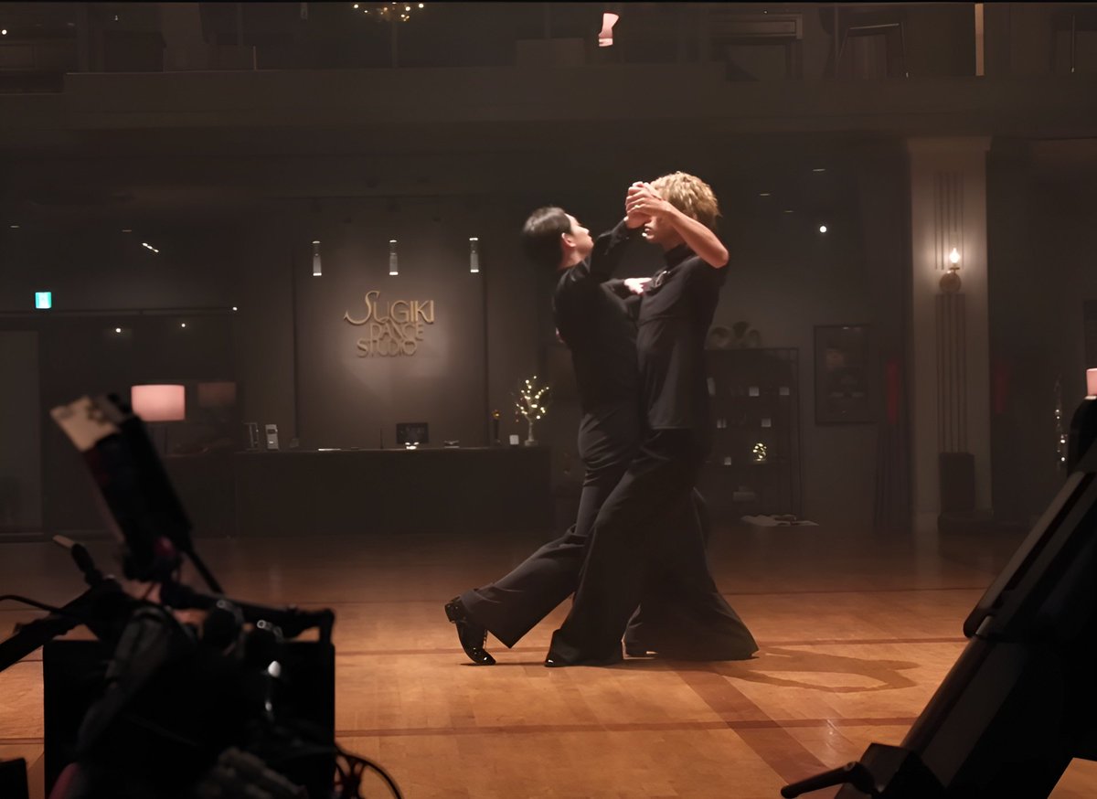 LilianKrueger's tweet photo. Keita once said "...the spot between your waist and stomach is the part that comes into contact the most when two people are dancing, and it's also the part that sends dance signals to each other, and Takeuchi-kun, you have a really nice home for it.." 
#10DANCE #Netflix10Dance https://t.co/1ewYGhp8UQ