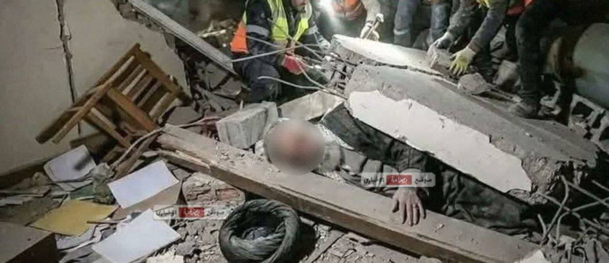 در تاریخ نوشتند:  
سلیمانی کودک کش کتلت شد !
و خواهند نوشت : 
خامنه ای دجال ساندویچ سوسیس پنیری ساده بدون خیارشور و گوجه 😂😂😂😂😂

#Khamenei