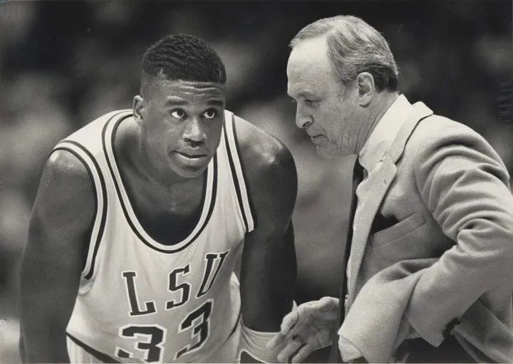 Historically Speaking Sports 🎙️🏀⚾🏈🏟️ tweet media