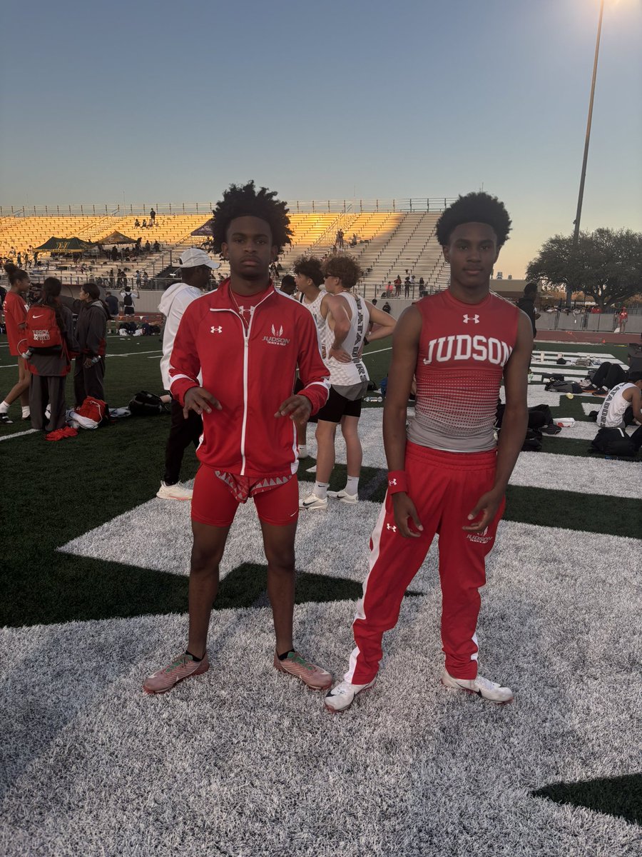 QuincyBaker0's tweet photo. “Converse Judson” Me and my relay breaks school record and are now US#2 as of 2026 ! https://t.co/P2i2LJwQW0