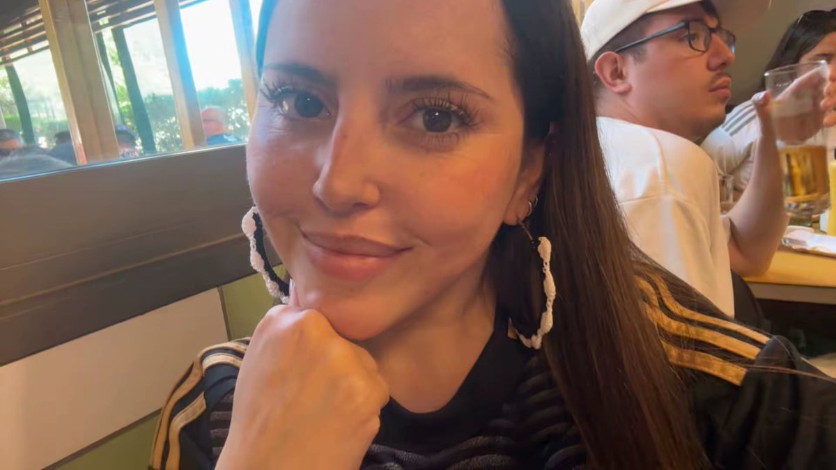 Aquí con los aritos de la <a href="/polloalba7/">▫️𝐂𝐚𝐦𝐢𝐥𝐚 ▪️</a> 🤟🏻 amamos 🧚🏻‍♀️🤍