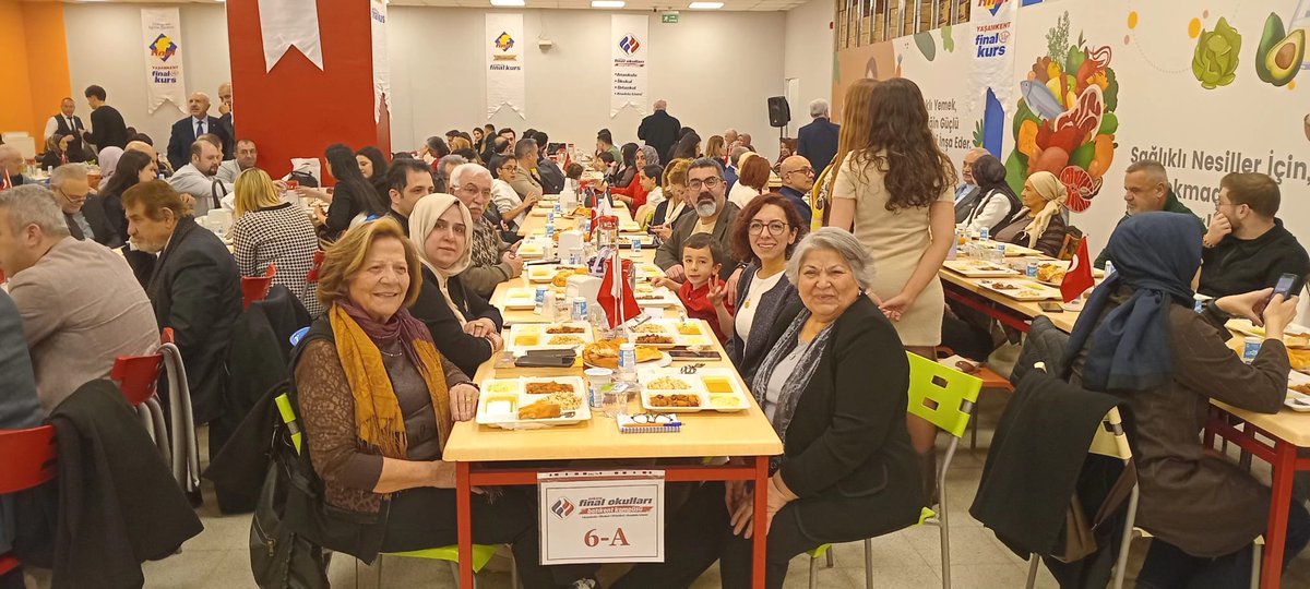 Hatay Vakfı olarak, iftar yemeği organize edilmiştir. İftar Yemeğine ev sahipliği yapan Sayın Lokman Karataş'a ve iftar yemeğini organize eden Vakıf Başkanımız Sayın İhsan Aydeğer'e çok teşekkür ederiz.
