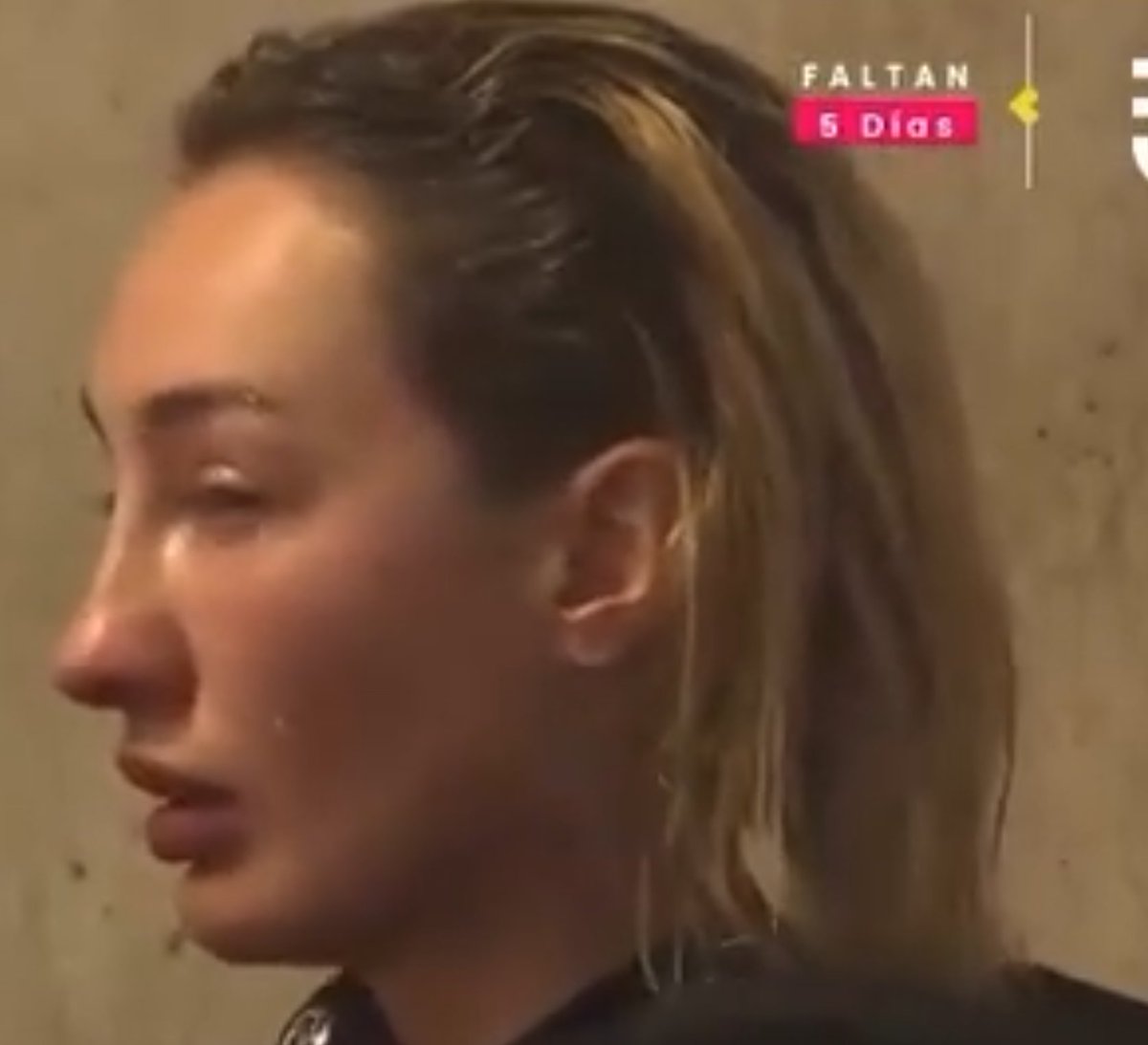 Se confirma que Fran Maira no participará en Fiebre de Baile debido a la preocupación por Mayerson Zapata, quien se encuentra estable.
En su lugar, se realizará un duelo entre Karen Paola, Disley y Vale Roth.#fiebredebailechv