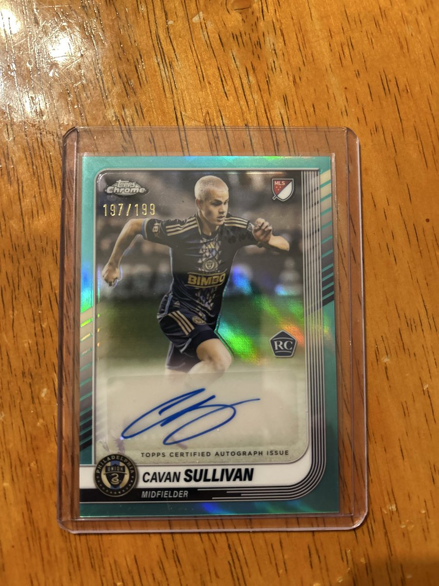 navyblueline138's tweet photo. @Topps Doop- Doop - Go Union!! https://t.co/jq51Eu3I1q