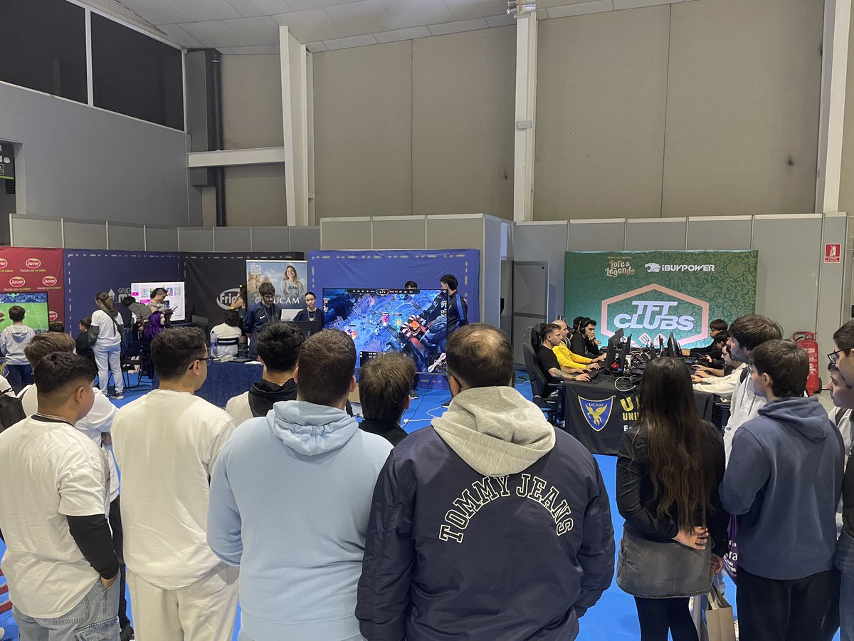 UCAM Esports tweet media