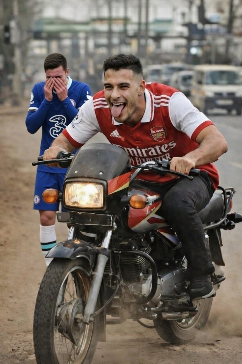 Ramon_n_Ricky's tweet photo. Martinelli hits the counter like a rocket 🚀Neto tries to catch him... ends up catching a red instead 🟥😂 . The mighty arsenal,  we match on!! @Arsenal https://t.co/HbNZpw9Sec