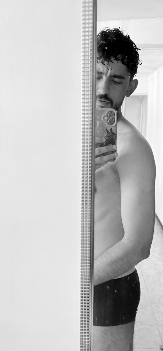99_dica's tweet photo. 3 meses entrenando https://t.co/hShwyEnrLo