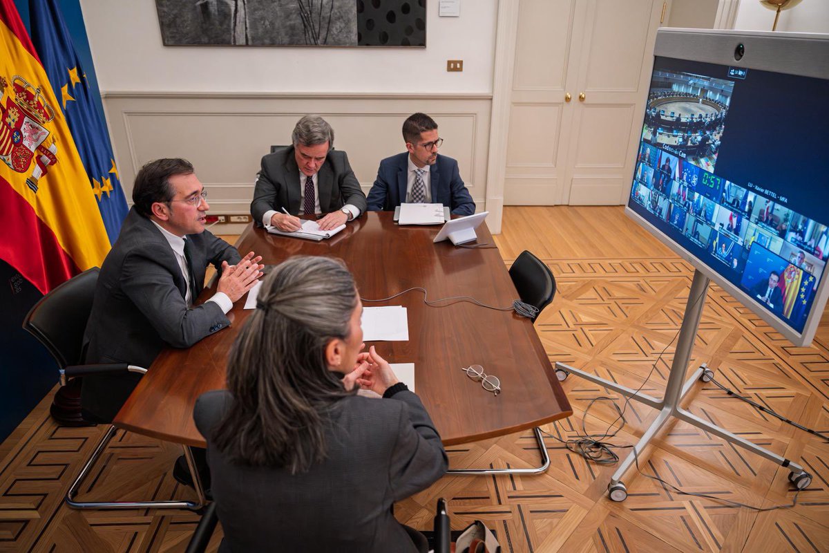 José Manuel Albares tweet media