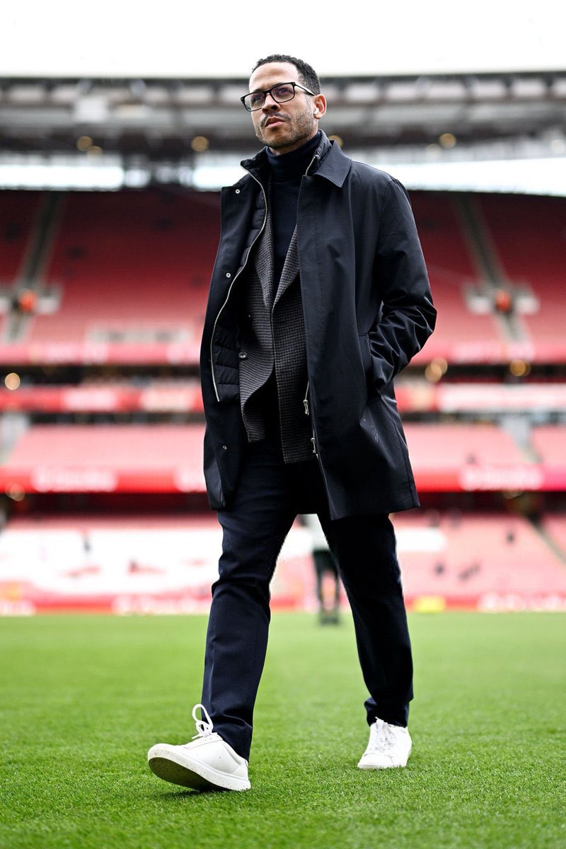 عمرو tweet media