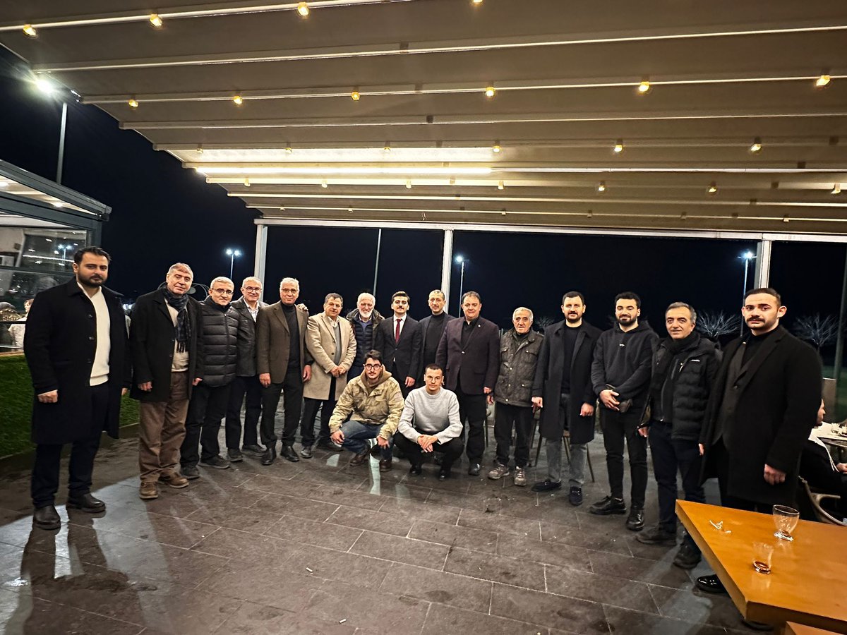 TuranHocaoglu's tweet photo. Türkiyenin birçok şehrinden katılımla 43. YILDIZLILAR İftar yemeğini dün gerçekleştirdik. 
Gelecek yıl 44. İftar yemeğinde eksiksiz bir şekilde tekrar bir arada olmayı Yüce Allah nasip eder İnşallah. Yıldız Ülkücüleri birlik ve beraberlikle Ülkü yolunda çalışmaya devam ediyor. https://t.co/KyoTZBkSJZ
