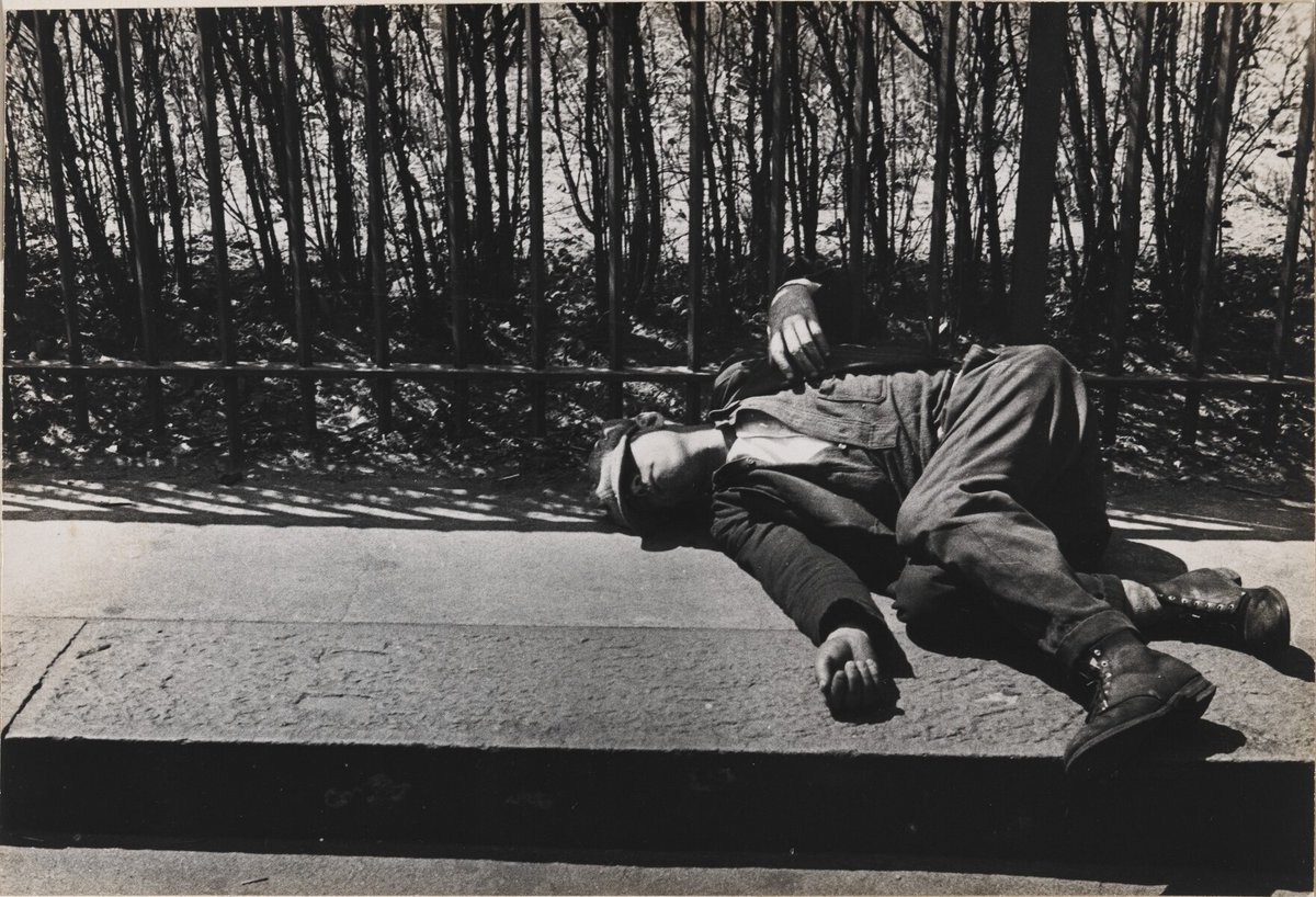 Untitled (probably Fourth Avenue, Lower East Side, New York City)