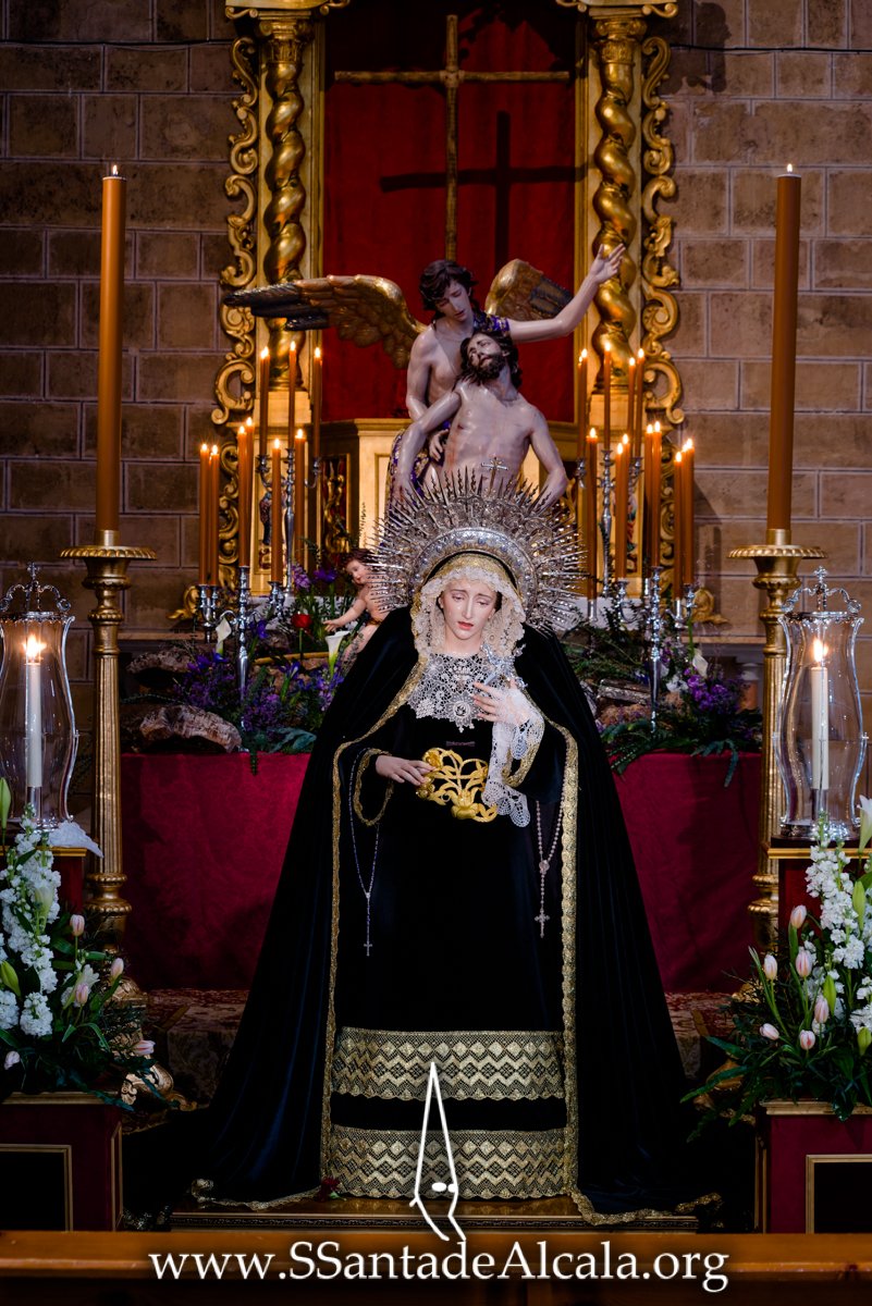 SSantadeAlcala's tweet photo. 𝐆𝐀𝐋𝐄𝐑𝐈𝐀 | Solemne Besamanos y Besapiés conjunto en la Divina Misericordia. 

https://t.co/kKQO0amU5v https://t.co/d3JvXii9a8