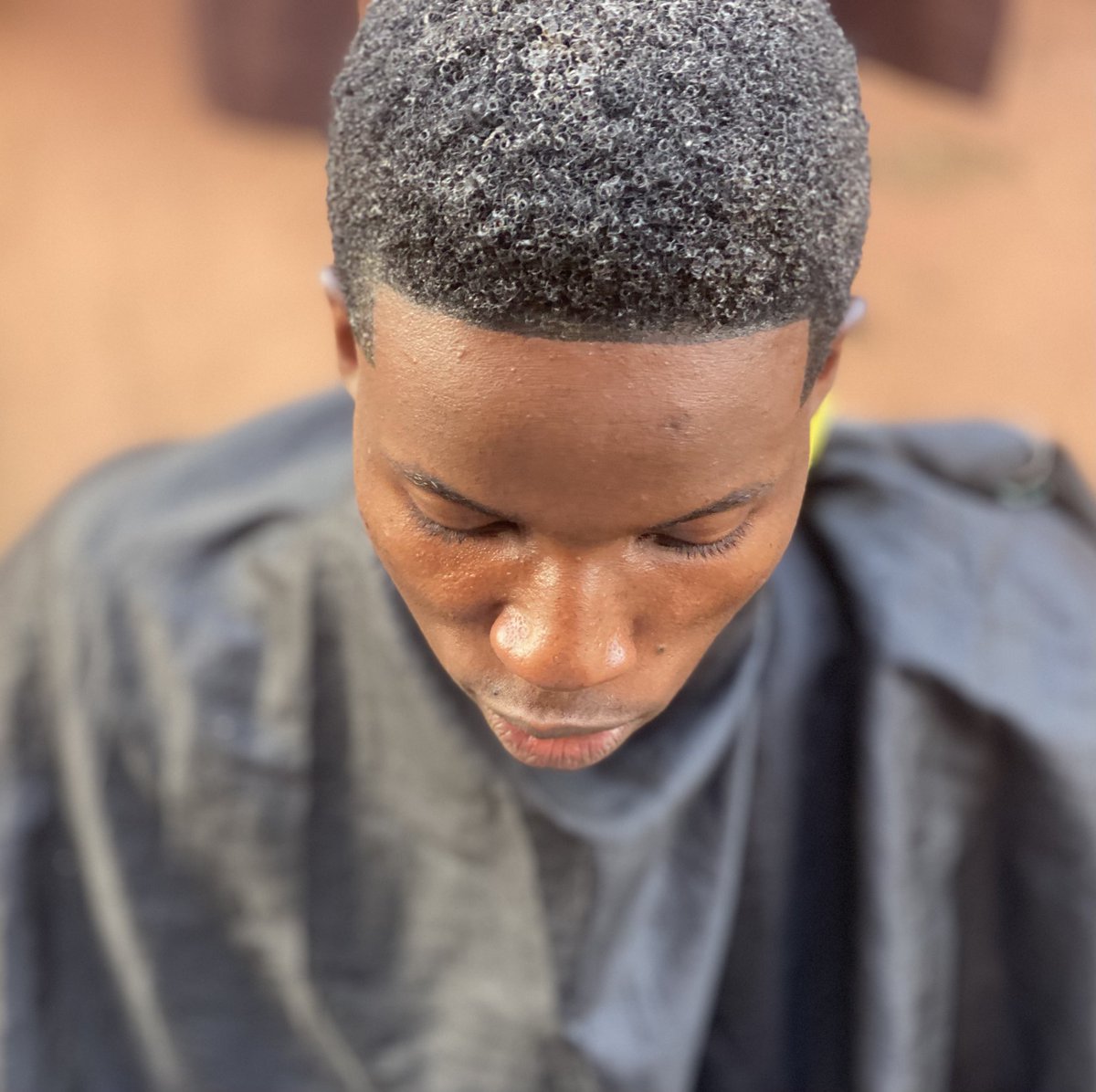 PatienceFunaab's tweet photo. Ramadan Day 12🌙

Ramadan is still ongoing, Alhamdulillah for life and strength. Today was all about working, making people look good, and small changes through every cut. Even while fasting, the hustle continues. One step closer, InshaAllah.✂️

#RamadanDay12 #Hairstylist #Barber https://t.co/LT4sas4FFQ