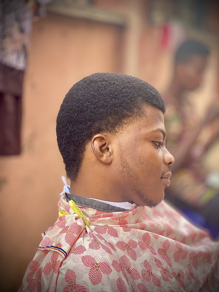 PatienceFunaab's tweet photo. Ramadan Day 12🌙

Ramadan is still ongoing, Alhamdulillah for life and strength. Today was all about working, making people look good, and small changes through every cut. Even while fasting, the hustle continues. One step closer, InshaAllah.✂️

#RamadanDay12 #Hairstylist #Barber https://t.co/LT4sas4FFQ
