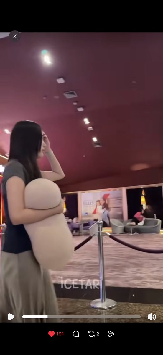 🧐🧐
I know you know 😏

#srchafreen #beckysangels‌ #freenbecky #ฟรีนเบ็ค