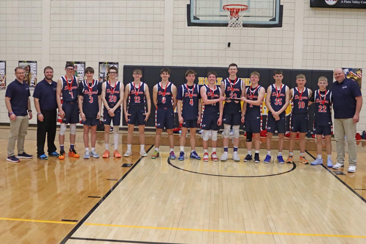 DutchOgburn's tweet image. 1A East Regional Basketball Champions!!!! Working hard every season to help my team either from the bench or on the floor I do my part! #35 #ClassOf2028 #MultiSportAthlete #KickingRecruit #UtilityPlayer #PutMeInCoach #IWillWorkForYou