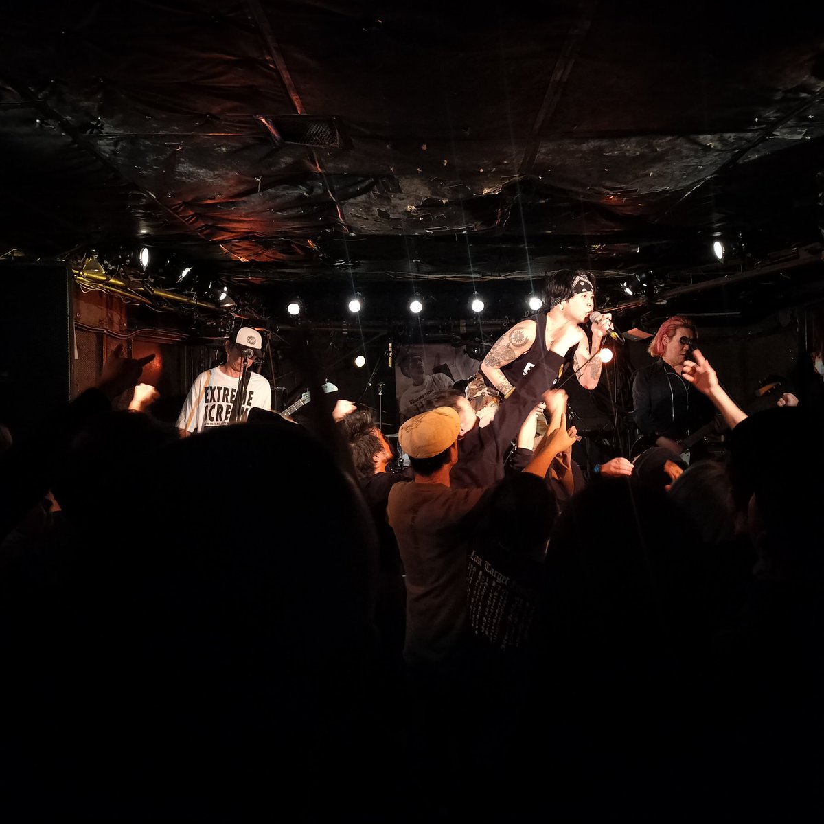 z_piratesrocks3's tweet image. RYOMAさんの日

LOOSE RIDER　
THE REDEMPTION
LAST TARGET
が熱いライブを魅せてくれました。

RYOMAさん、届きましたか✊️

#LOOSERIDER
#TheRedemption
#LastTarget
#下北沢SHELTER