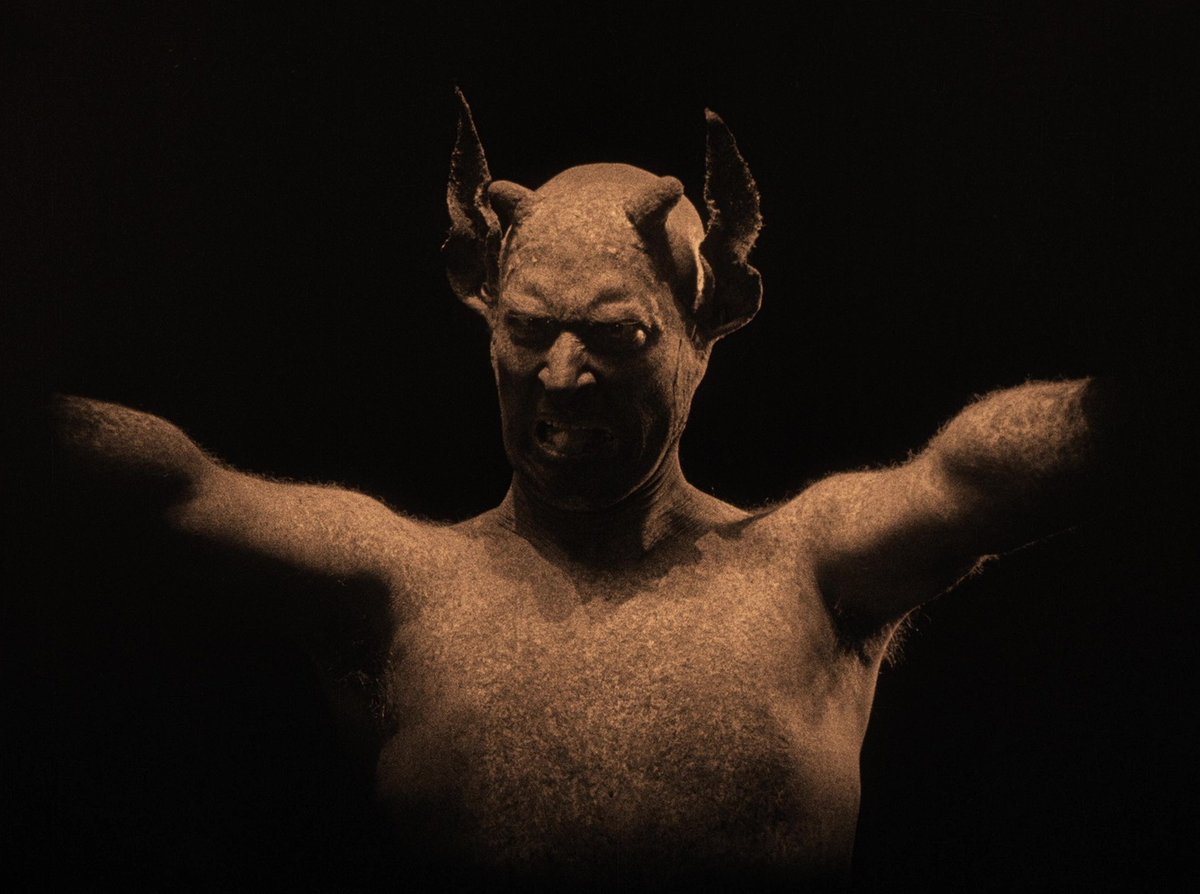 HauntedMovies's tweet photo. Häxan (1922) dir. Benjamin Christensen https://t.co/5HvLpaGYgn