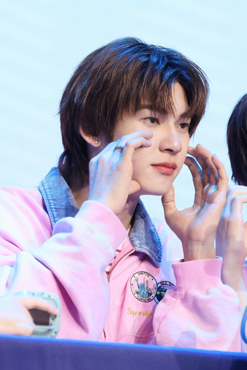 🫶🏻

TEETEEPOR FS IN GUANGZHOU
#TeeTeePorHeartBeatFansign
#twnpich