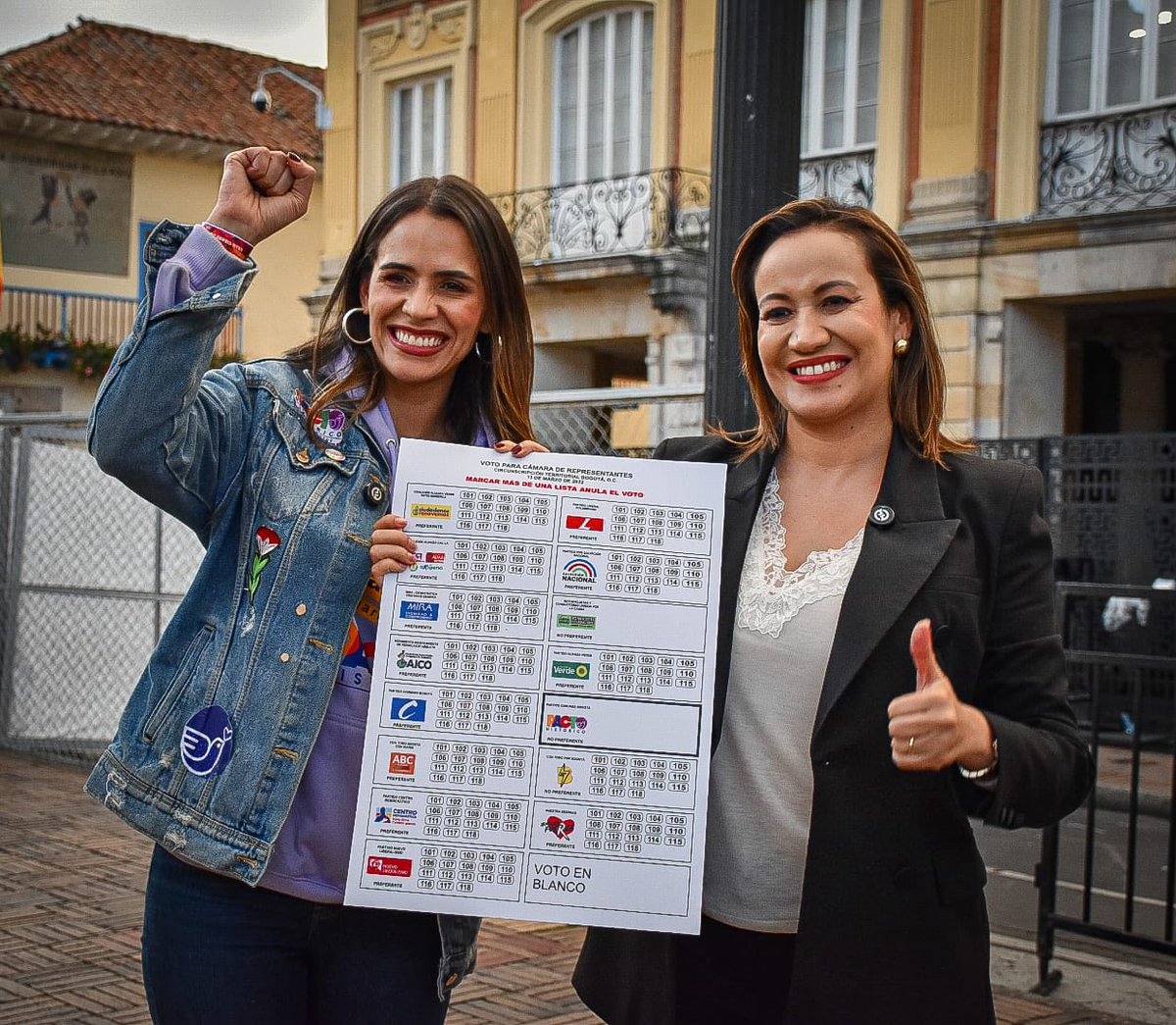 carolinacorcho's tweet photo. Cerramos esta campaña de confianza y esperanza con resultados que hablan por sí solos: menos pobreza, más inclusión, más desarrollo, y un verdadero respeto por nuestra gente y el ambiente. 📷📷

Porque nuestro partido es del pueblo y para el pueblo, este 08 de marzo te necesitamos más que nunca. Invita a tu familia, a tus vecinos. ¡Vota masivamente Pacto Histórico al senado y la cámara!

#CarolinaCorcho #pactohistórico