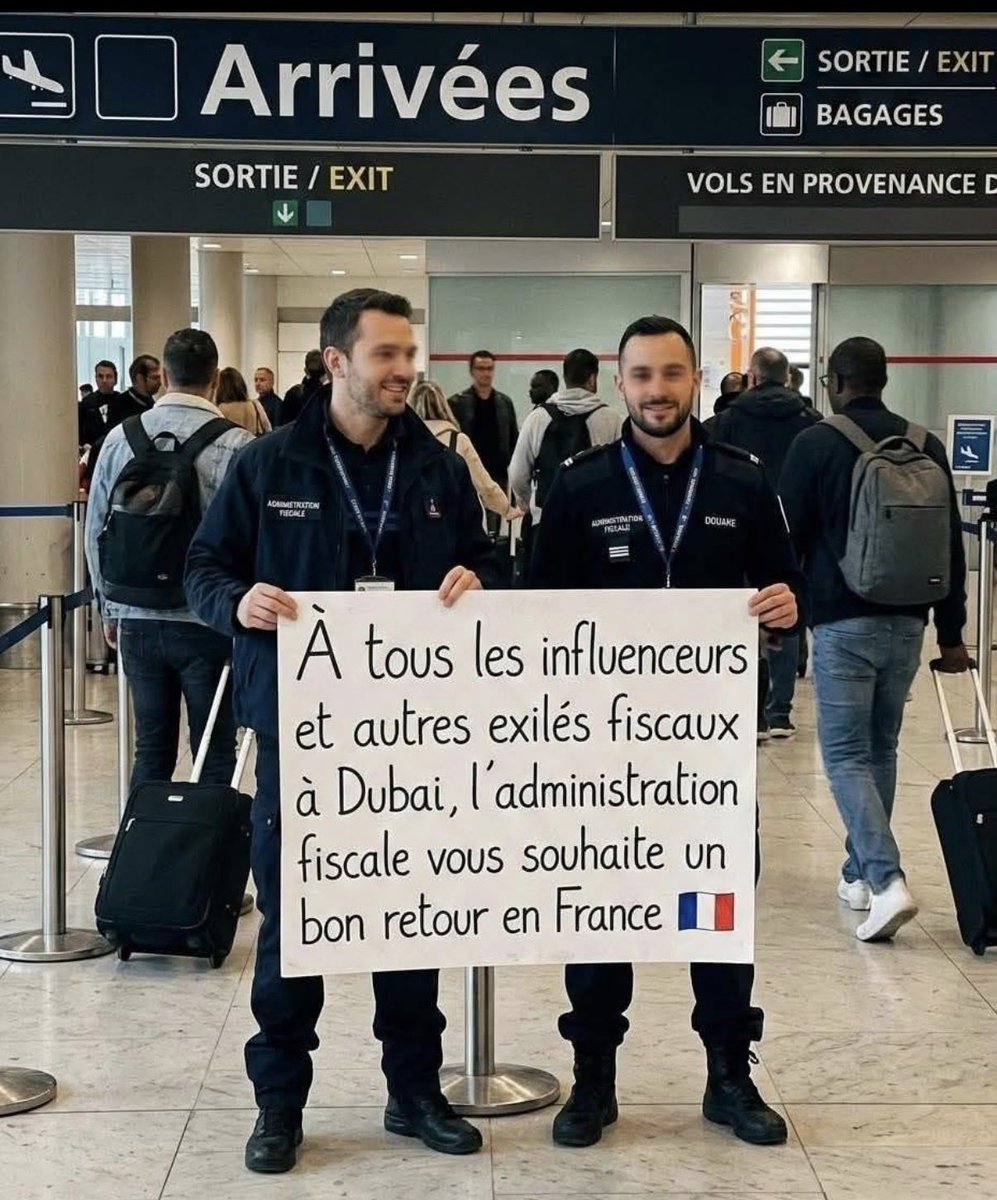 gregau34's tweet photo. Le #karma… La cupidité et l’avidité des #influenceurs enfin récompensée dans cette période trouble…tous ces conseils prodigués dans l’opulence ont une autre saveur aujourd’hui…#Iran #Dubaï …le choix des idoles révèle beaucoup d’une civilisation https://t.co/8dujyfMTSd