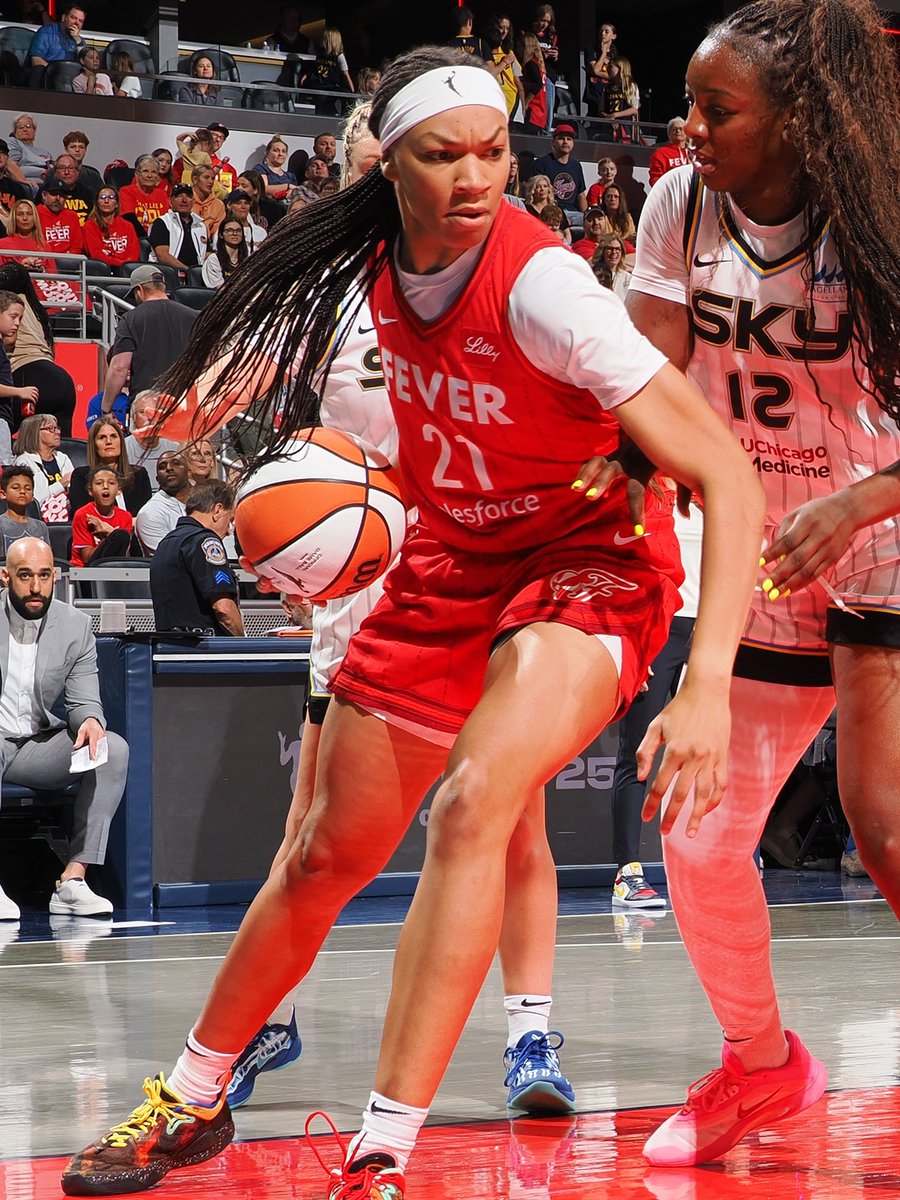 Indiana Fever tweet media