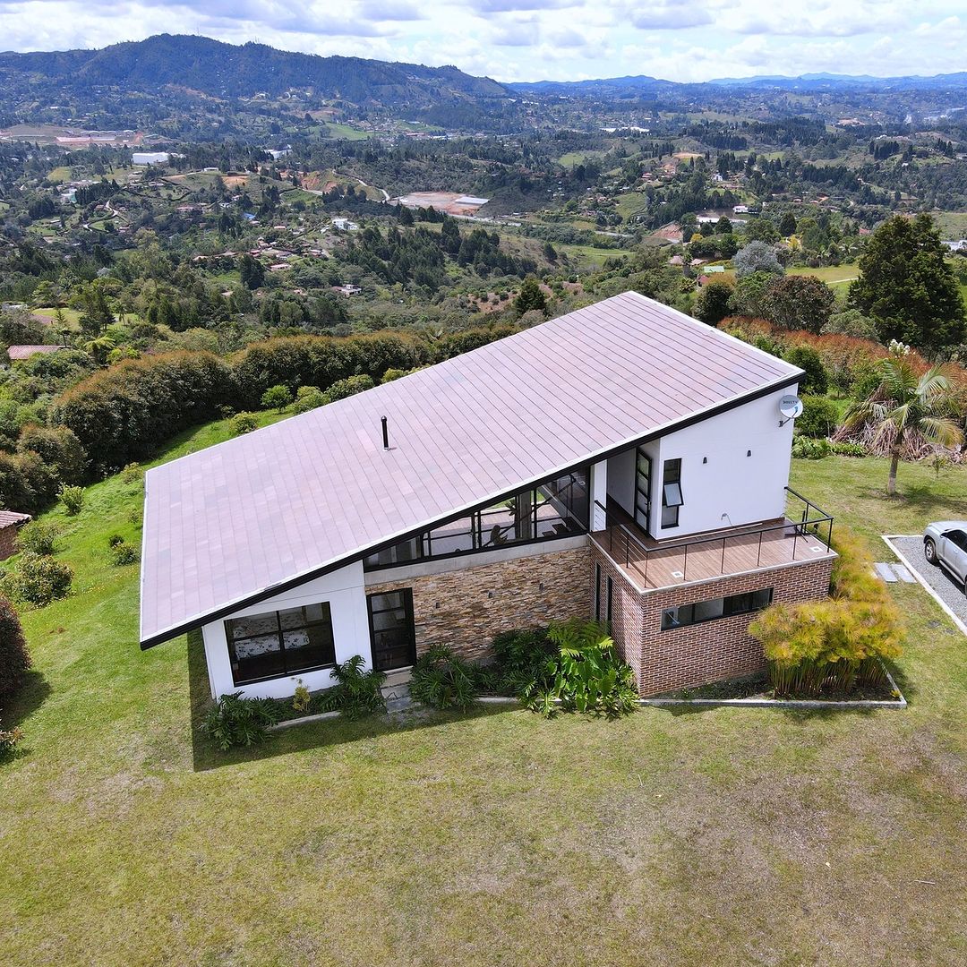 GilbertBelion's tweet photo. The perfect farmhouse https://t.co/Juu0jaLaLB