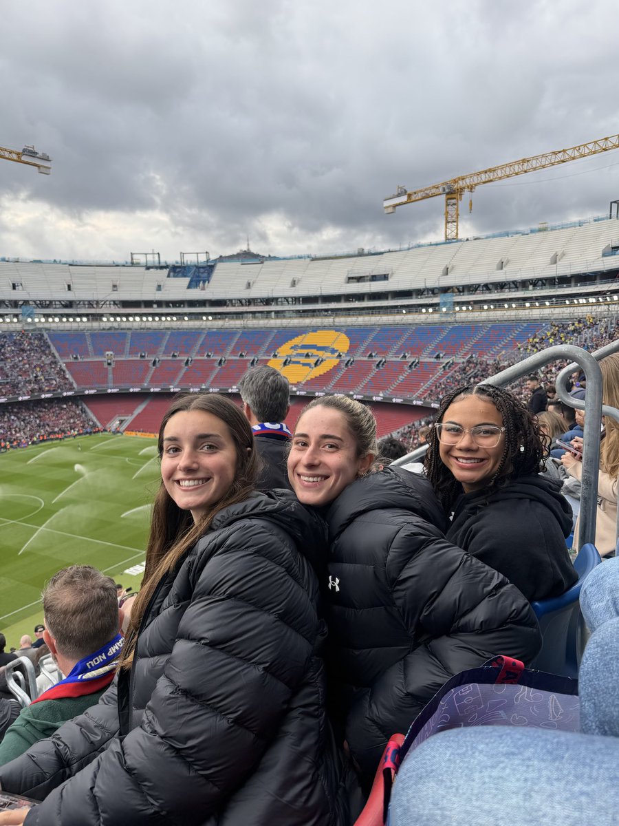MercerWSoccer's tweet image. Day 1 in the books 🏟️⚽️

#MUWS | #GOBEARS | #Spain