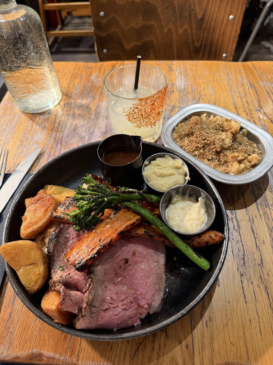 Simballs tweet media