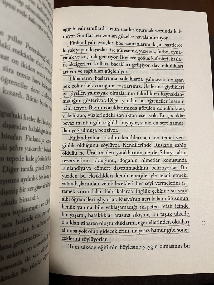dmrctayfun's tweet photo. Epik bir masaldan çıkmış gibi… ve kitabın ilk yayını 1923.! Bizde ülkenin geleceği için “cahil halkın ferasetine güvenen” prof ünvanlı eğitimsizler yetiştiriyoruz, maalesef.! https://t.co/sy4yT10WKd