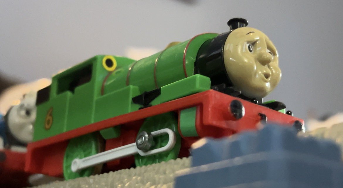 Encore_RHNH's tweet image. I quite liked these shots especially :]

PLEASE CHECK OUT THE REMAKE IN THE QUOTED TWEET I HAD SO MUCH FUN EDITING THIS‼️‼️

#trackmaster #ttte #thomasandfriends #tomy #plarail