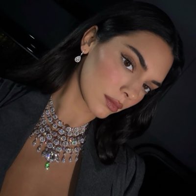 kendaljene6's tweet photo. #NewProfilePic https://t.co/woiZMLDIIA
