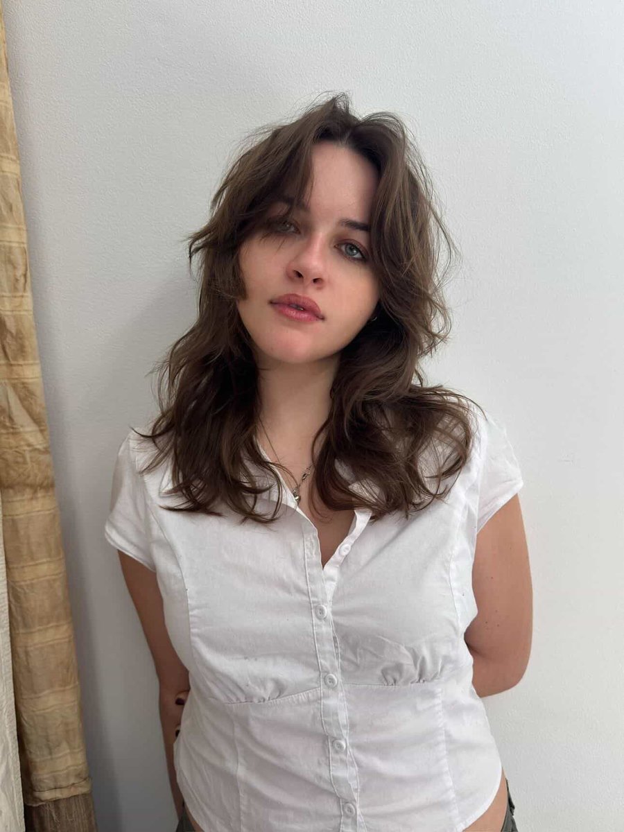 carolinefmeade's tweet photo. new haircut ⭐️⭐️⭐️ https://t.co/EtzloWcfDN
