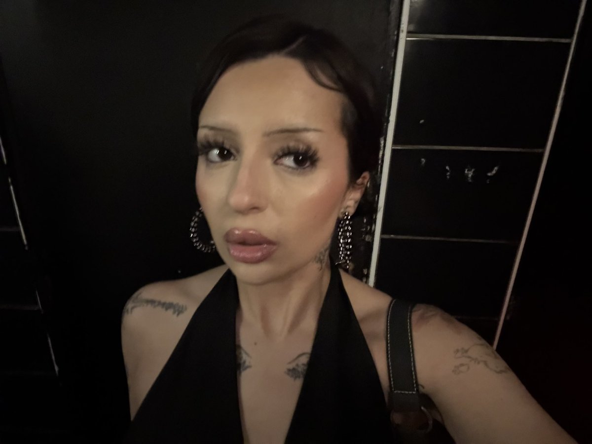 edwardscissorhands (@babesalvatore) on Twitter photo 