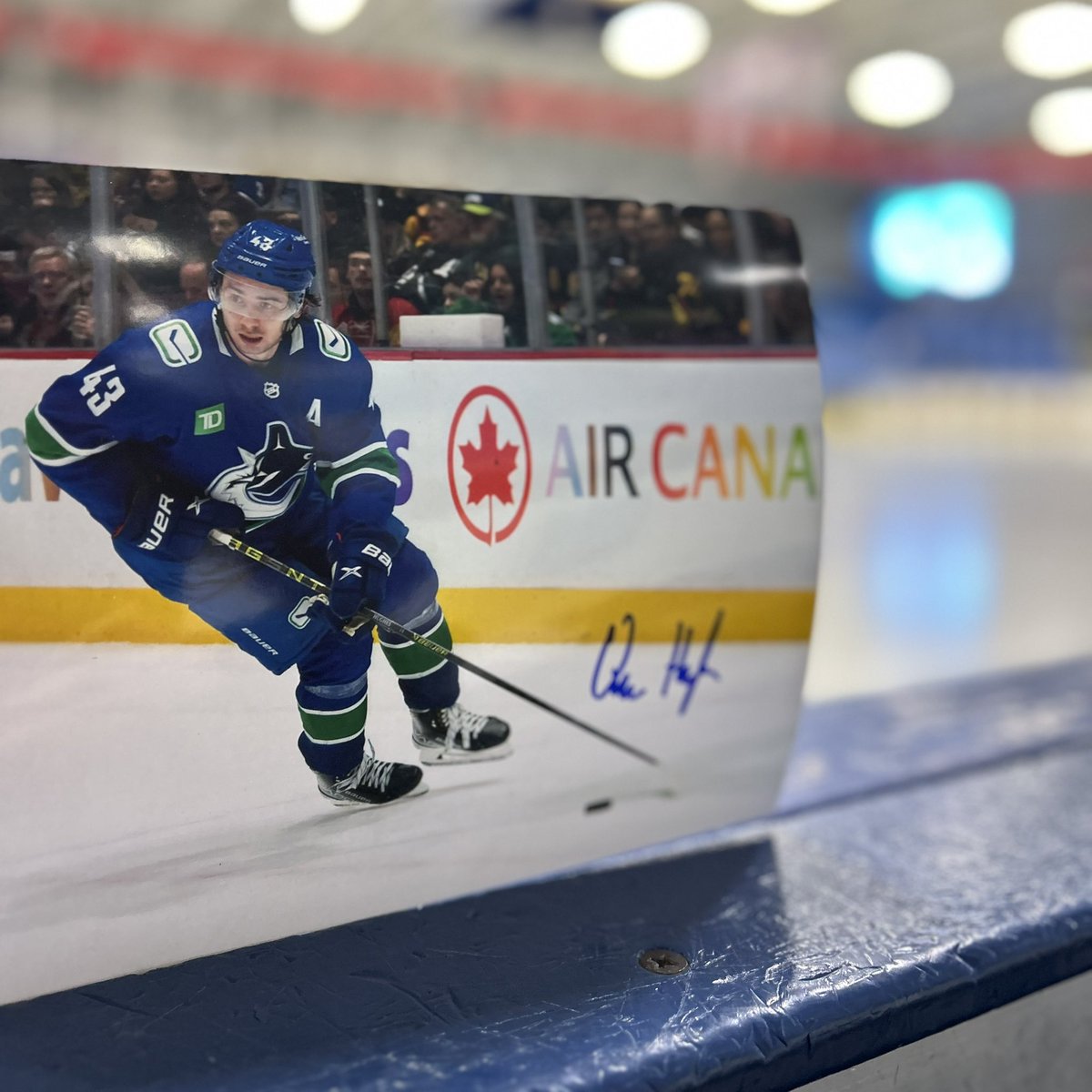 Todays giveaway‼️

Don’t miss out on a Quinn Hughes signed photo!

Secure your seat here: usahockeyntdp.com/tix