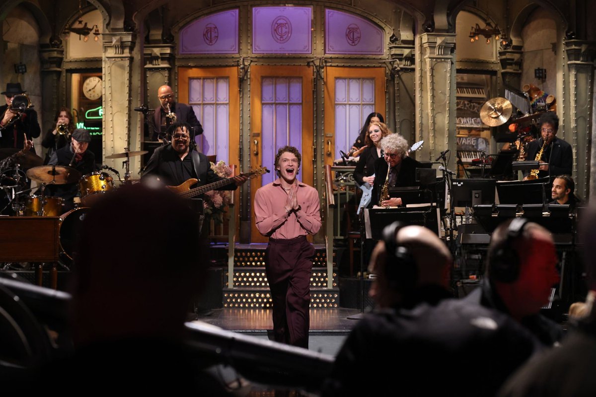 Connor Storrie during his opening monologue on SNL!

📸 Will Heath/NBC