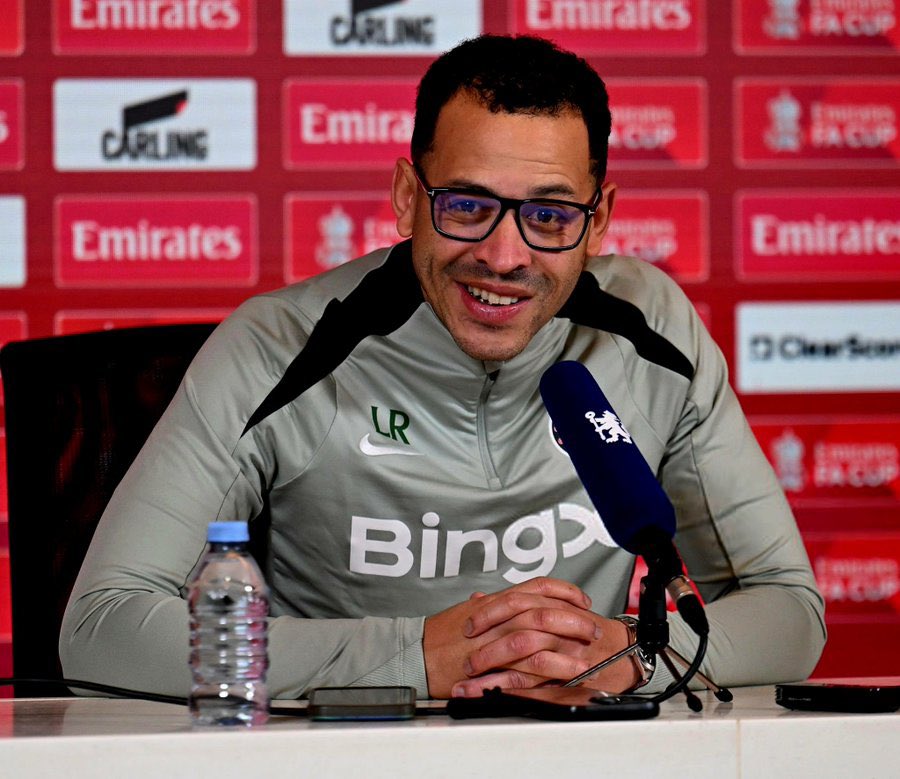 🚨🔵 Rosenior: “Why estevao didn’t make the squad? (Smiles) “He’s a passionate kid, after what happened to iran, he took a prayer leave and started interceding for the nation. I’ve never seen anything like it, the kid is for God 🔥” (<a href="/HEISJAGO/">Jago</a> )