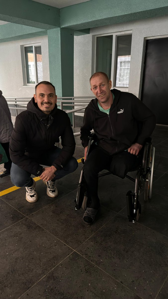 Noch ein Update zur Spendenaktion für Ihor: knapp 12.000 Euro sind zusammengekommen. Mehr als 200 Menschen haben geholfen. Ihor war überwältigt.

“Danke, liebe Menschen in Deutschland! Dass ihr mir und anderen Ukrainern helft. Ich wünsche euch von ganzem Herzen Frieden. Denn