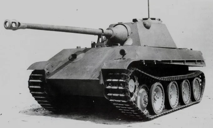 Tank Archives tweet media