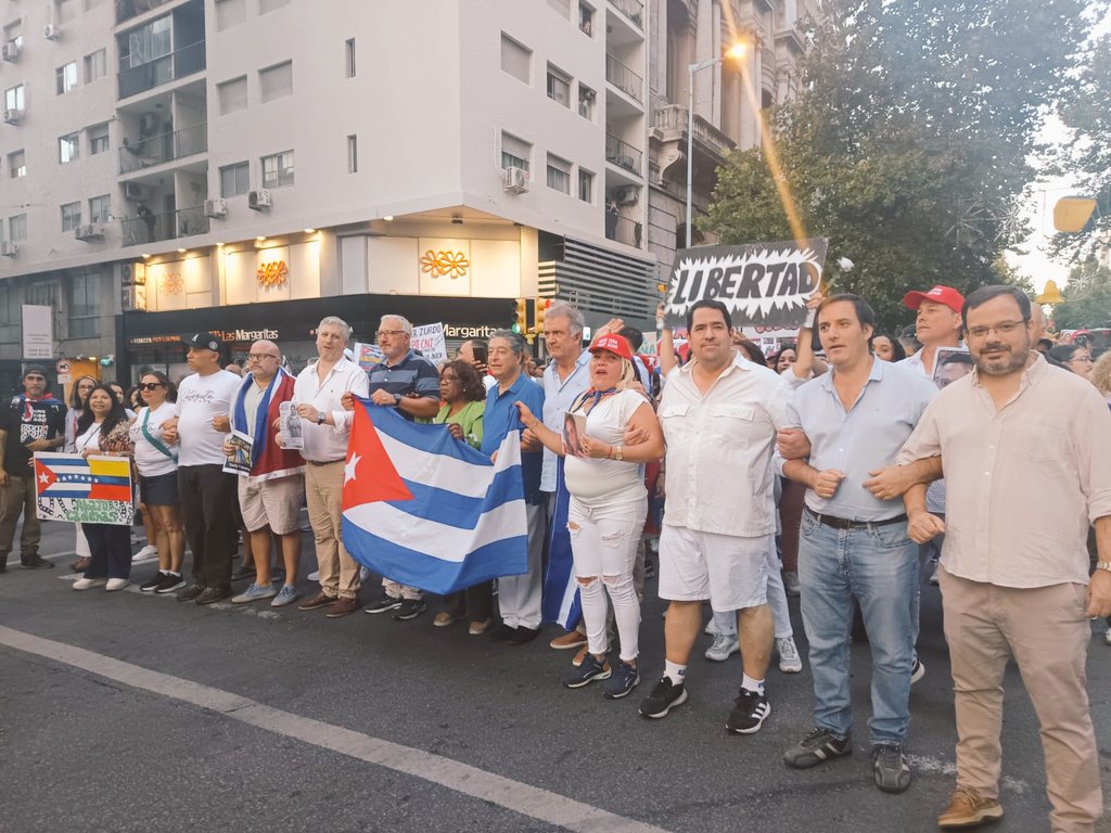 𝗙𝗲𝗹𝗶𝗽𝗲 𝗦𝗰𝗵𝗶𝗽𝗮𝗻𝗶 tweet media