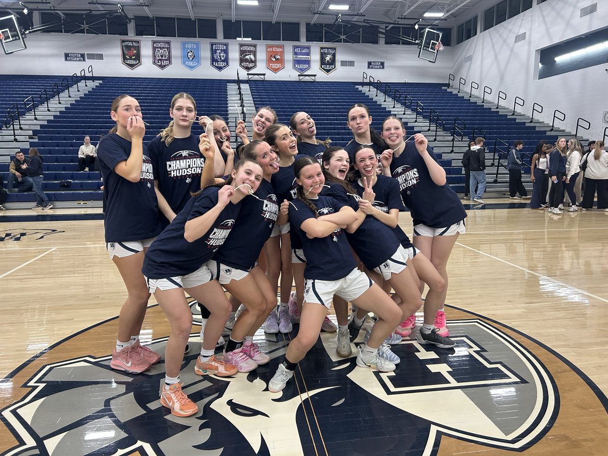 Hudson Girls Basketball tweet media