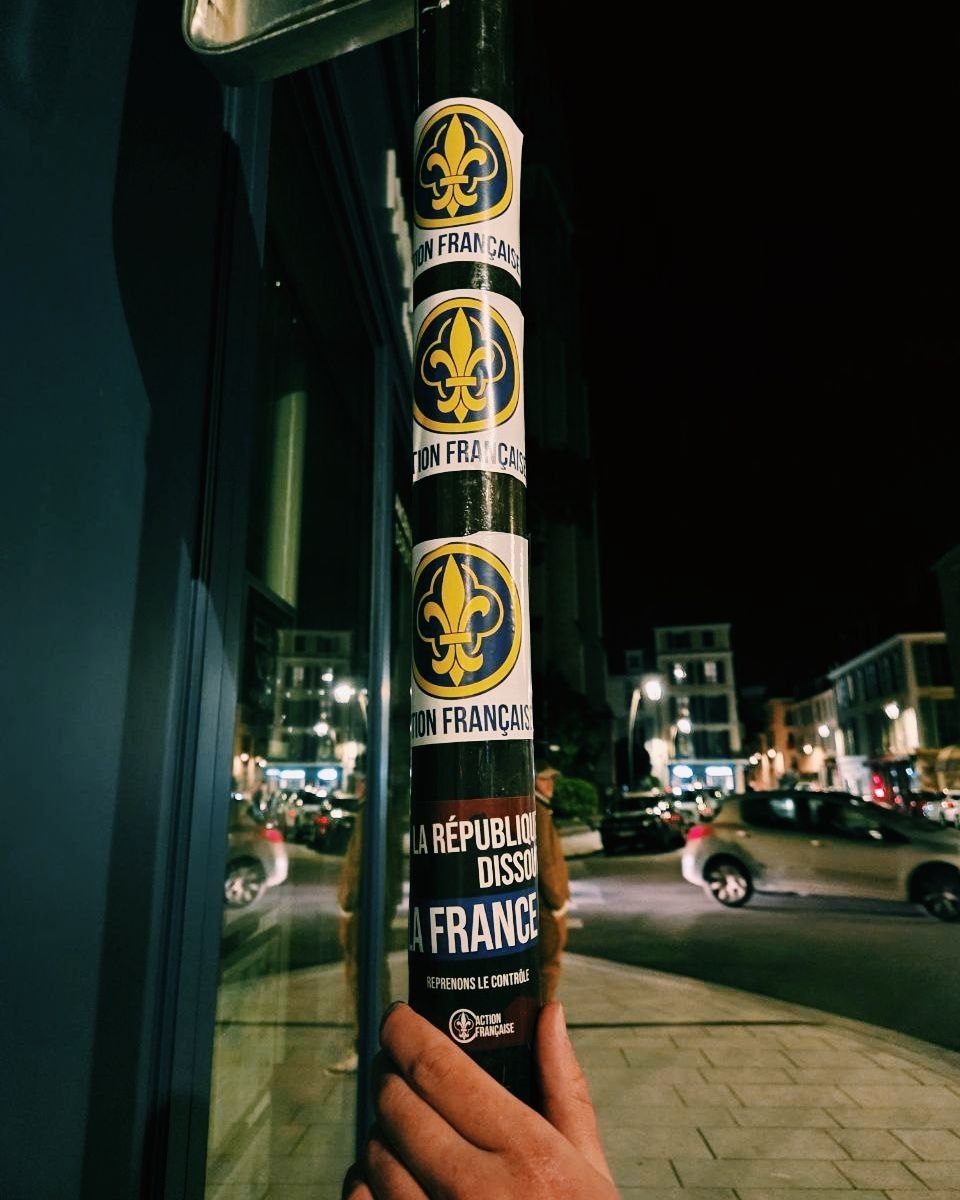 🔴 Toutes les semaines nos militants arpentent les rues de Pau pour diffuser nos idées auprès des Français.

➡️ Tu aimes ton pays et tu souhaites agir pour tes idées? Rejoins-nous !

⚜️ Et partout l'Action française fait reculer la trahison !