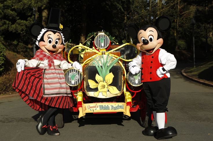 Salon Mickey tweet media