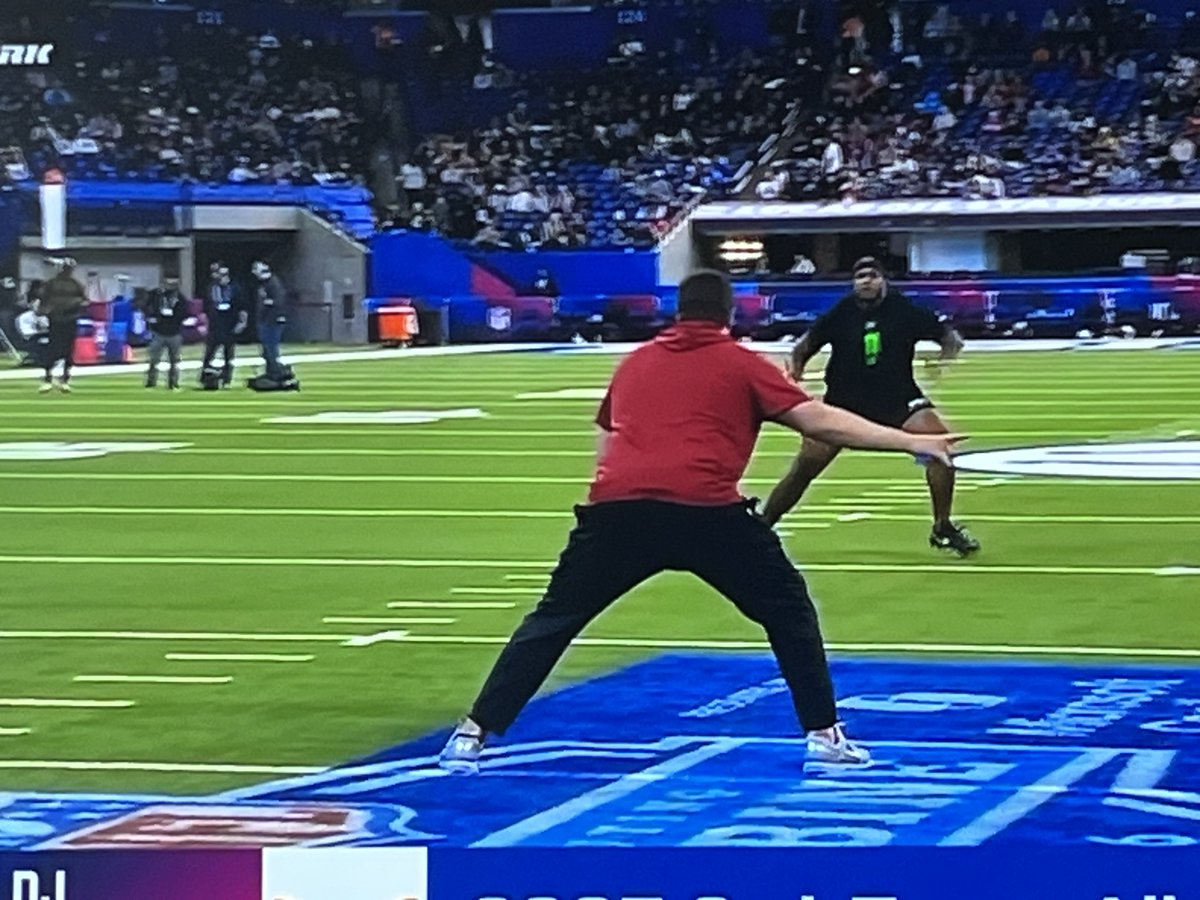 ⁦<a href="/KenCarman/">Ken Carman</a>⁩ this is your dream job! #footballguy