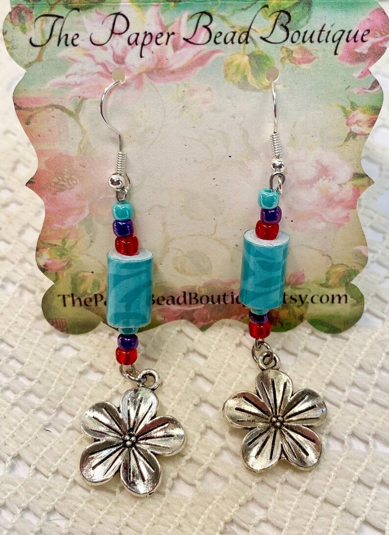 paperbeadboutiq's tweet photo. Handmade Paper Bead Earrings: Aqua Damask Flower Charms
https://t.co/P3PJHGGv9x #handmadepaperbeadearrings #bohoearrings #flowerearrings #blueearrings #paperbeadjewelry https://t.co/hml0SKiXuz