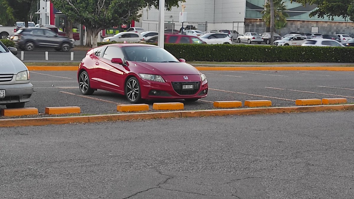 drift4821's tweet photo. Spotted a Honda CR-Z https://t.co/pJUFETdCRW