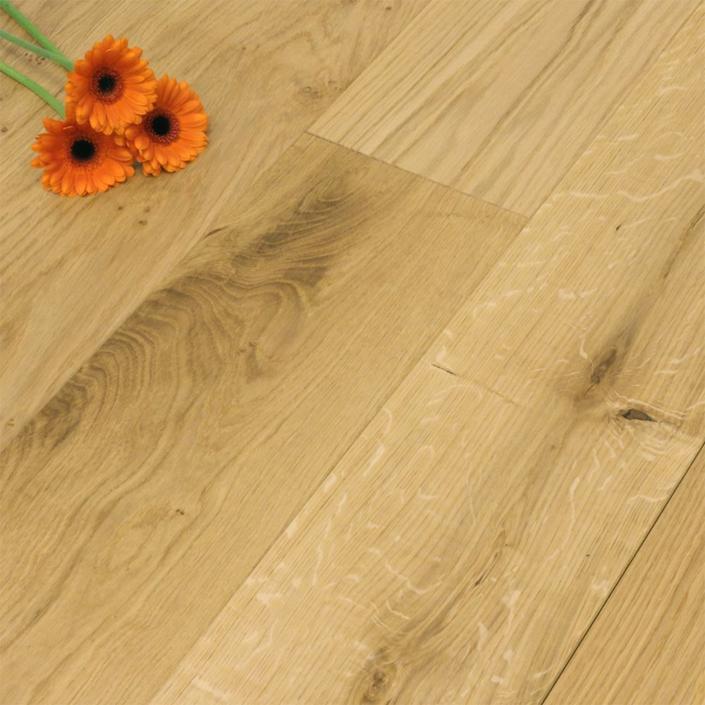 180mm Engineered Rutland Oak 🌳

🌳 Rustic Oak Charm: Beautiful natural grain patterns
🔥 Underfloor Heating Compatible
✨ Premium Finish: Brushed &amp; UV oiled

#OakFlooring #EngineeredWood #HomeRenovation
