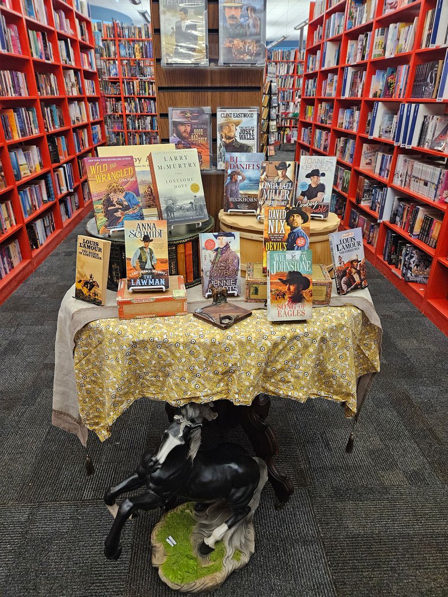 Bookmans tweet media